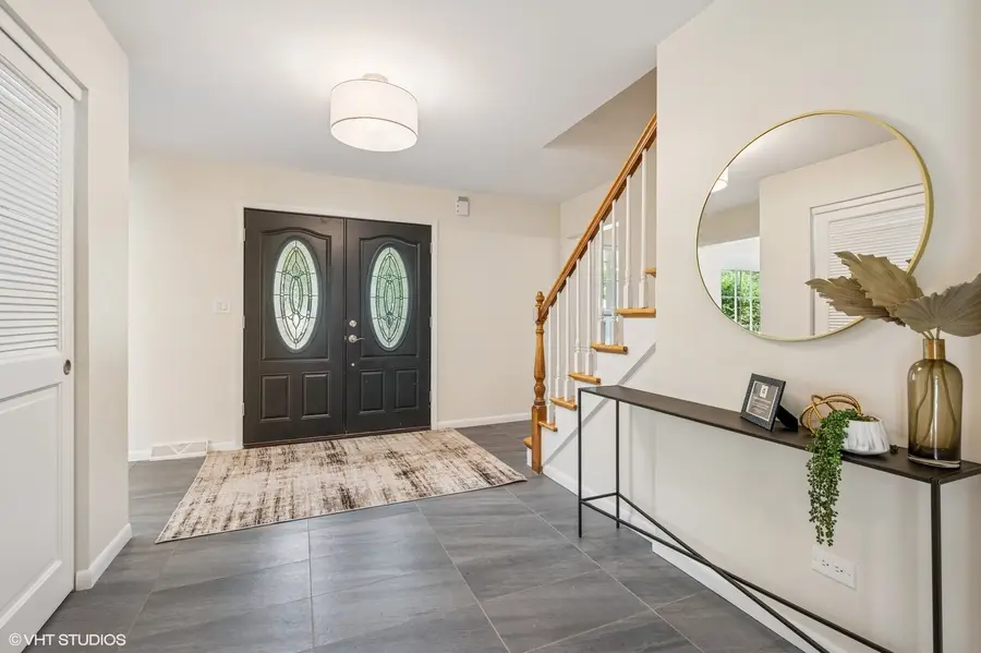 26 Berkshire Lane, Lincolnshire, IL 60069 - Image #2