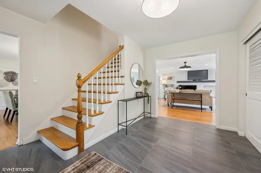 26 Berkshire Lane, Lincolnshire, IL 60069 - Image #3