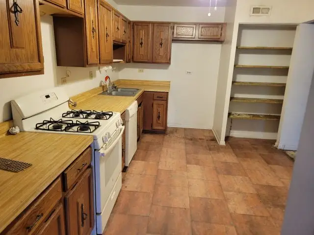 888 Swan Boulevard, Deerfield, IL 60015 - Image #3