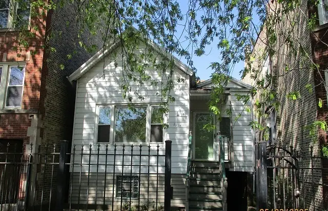 2928 N Sacramento Avenue, Chicago, IL 60618 - Image #1