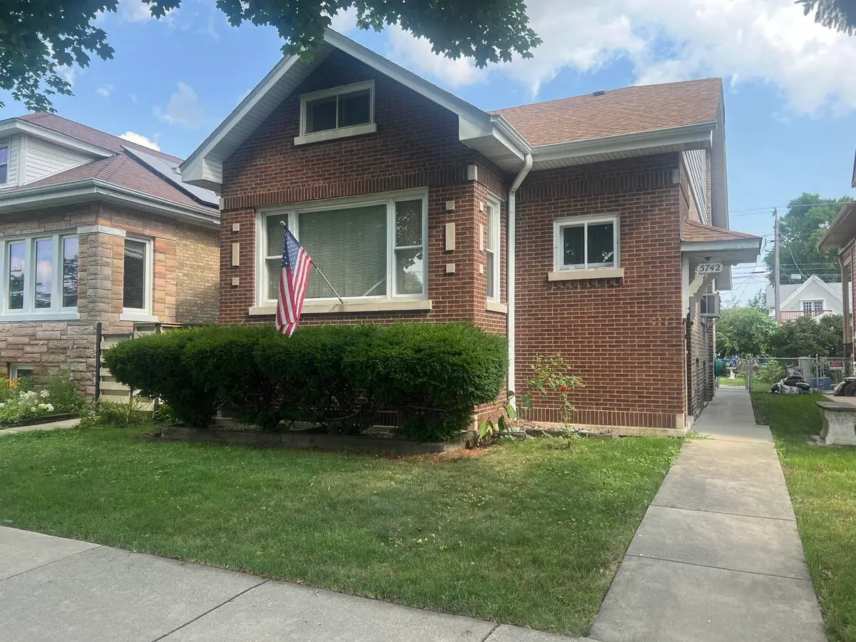 5742 W Byron Street, Chicago, IL 60634 - #1