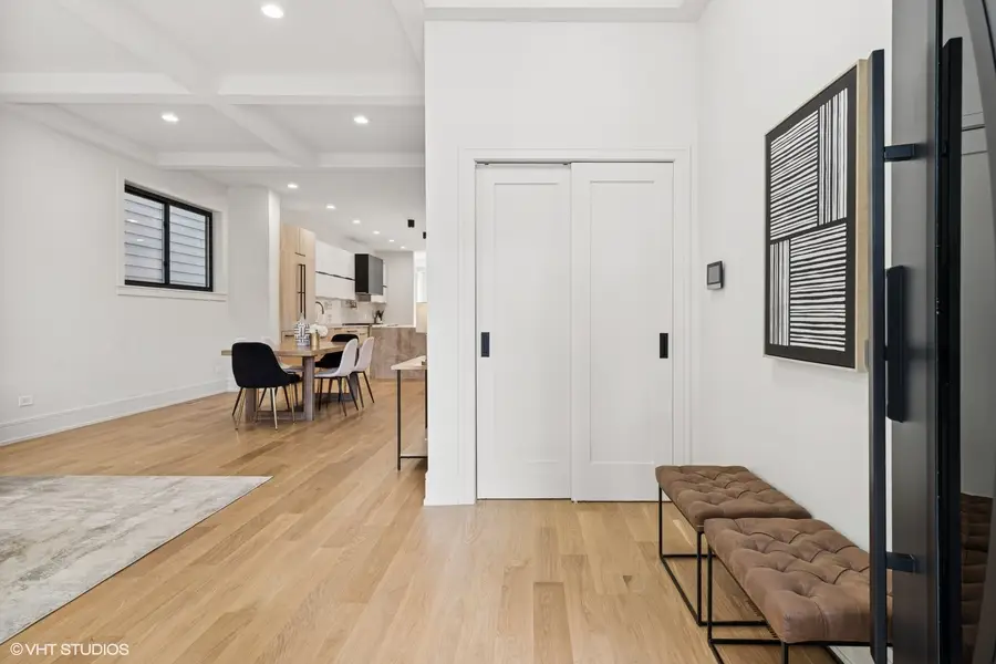 3040 N Hoyne Avenue, Chicago, IL 60618 - Image #2