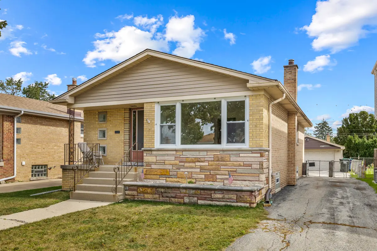 9117 S Clifton Park Avenue, Evergreen Park, IL 60805 - Image #1