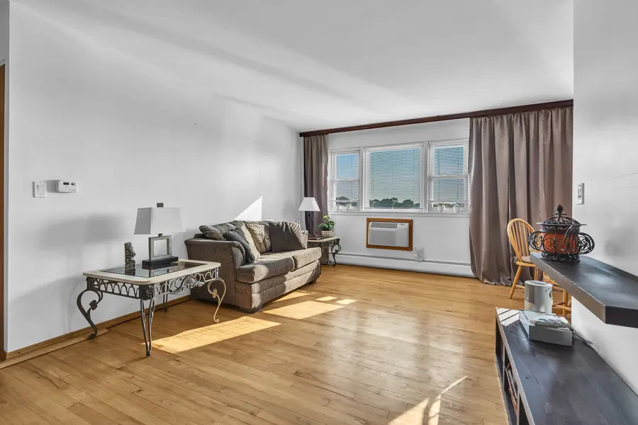 8245 W Belmont Avenue #4B, River Grove, IL 60171 - Image #2