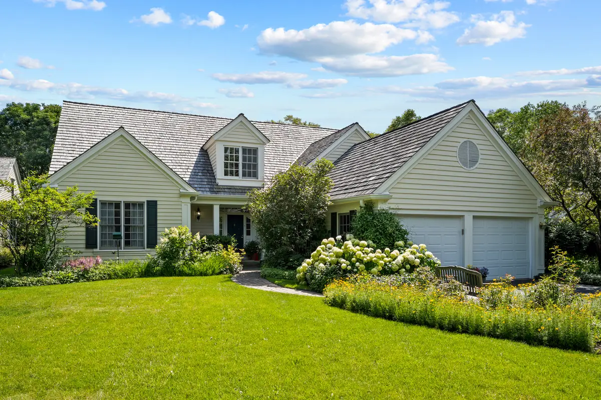 1845 W North Pond Lane, Lake Forest, IL 60045 - Image #1