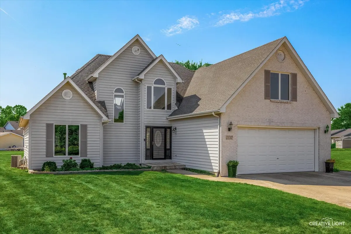 1337 Deer Run Trail, Sandwich, IL 60548 - Image #1