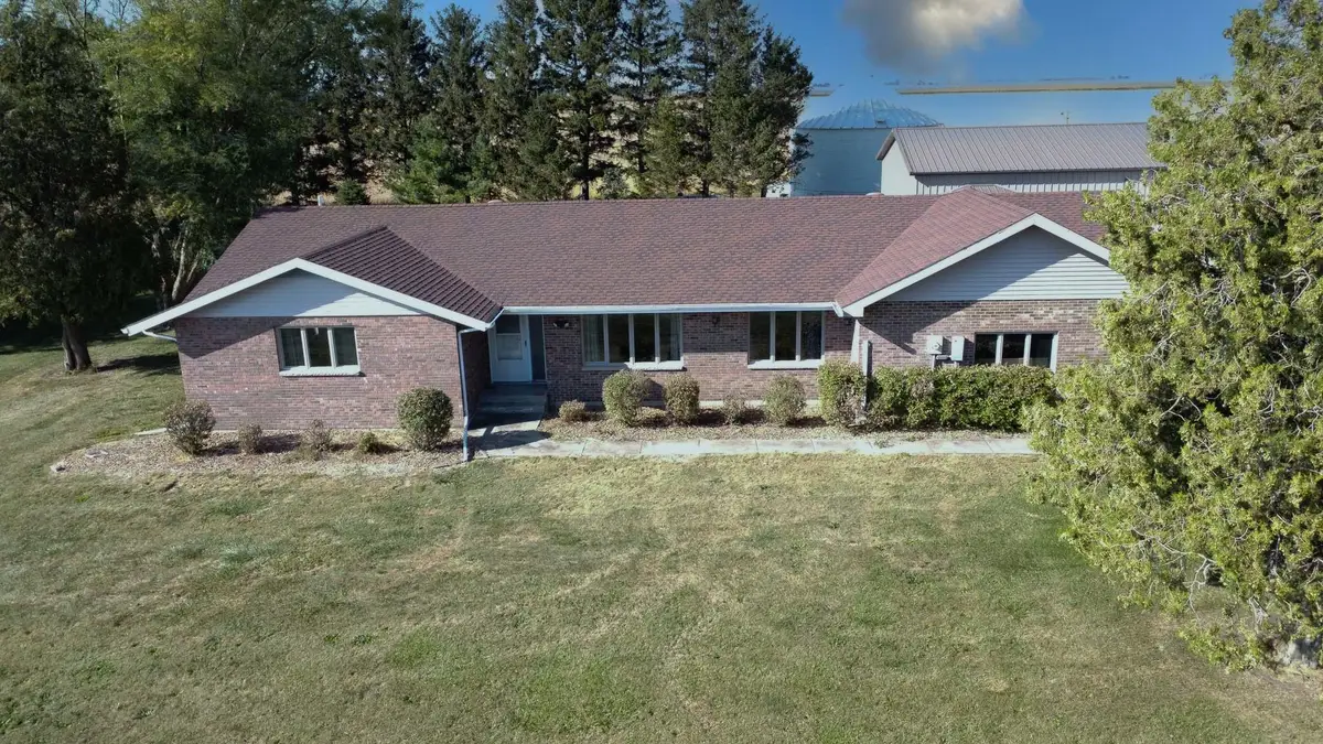 358 E State Route 116, Ashkum, IL 60911 - Image #1