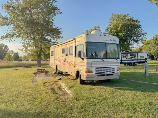 22/70 Woodhaven, Sublette, IL 61367