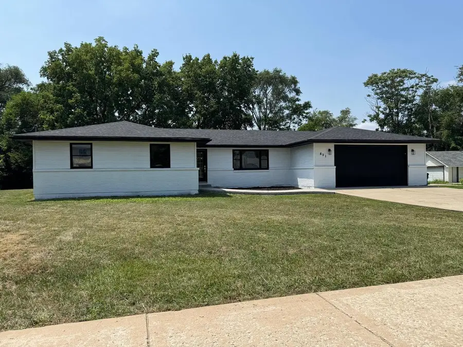 831 Richards Street, Joliet, IL 60433 - Image #3