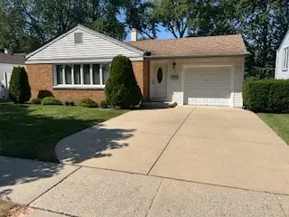906 Alfini Drive, Des Plaines, IL 60016