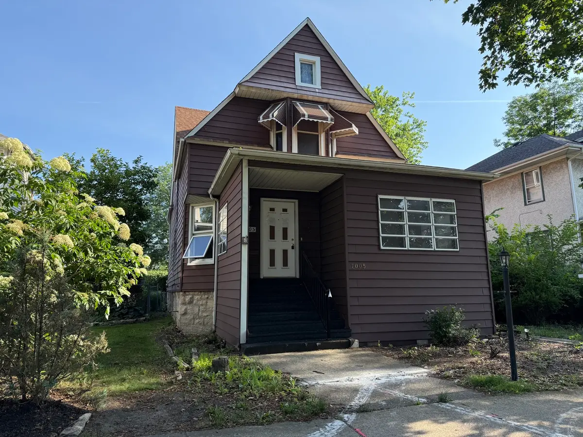 7005 34th Street, Berwyn, IL 60402 - #1