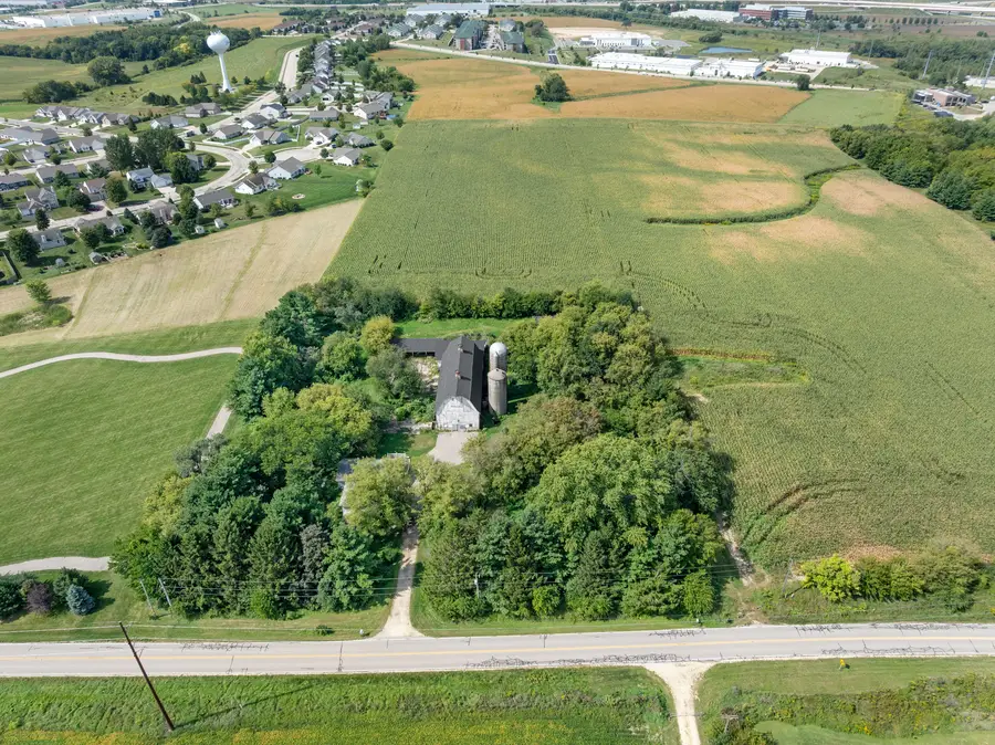 1610 Town Hall Road, Beloit, WI 53511 - Image #3