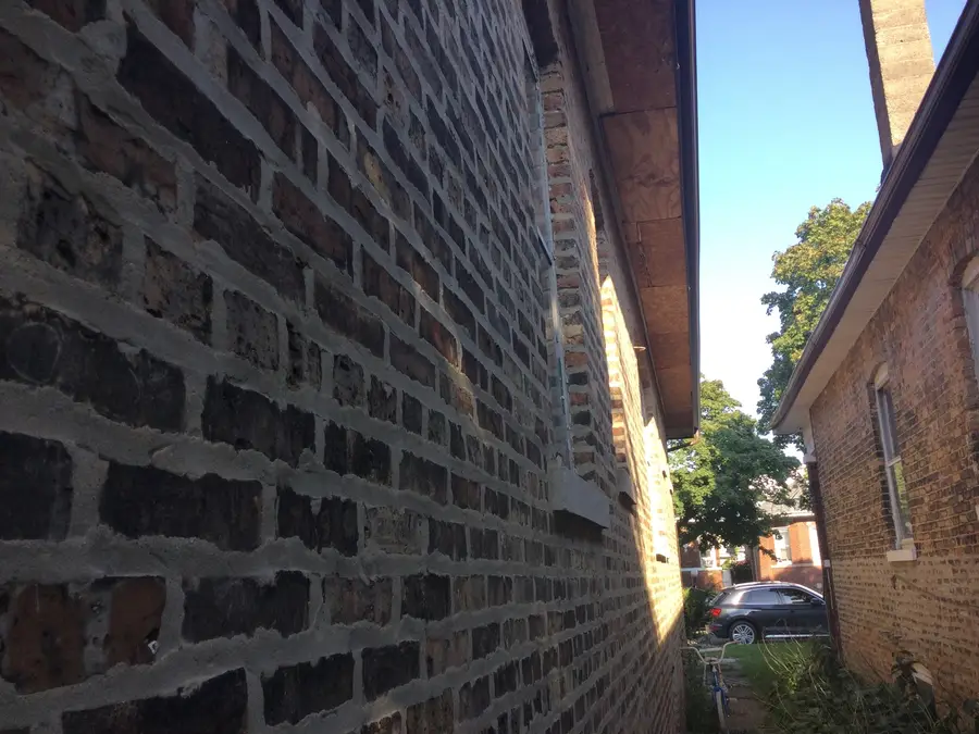 8328 S Paxton Avenue, Chicago, IL 60617 - Image #3