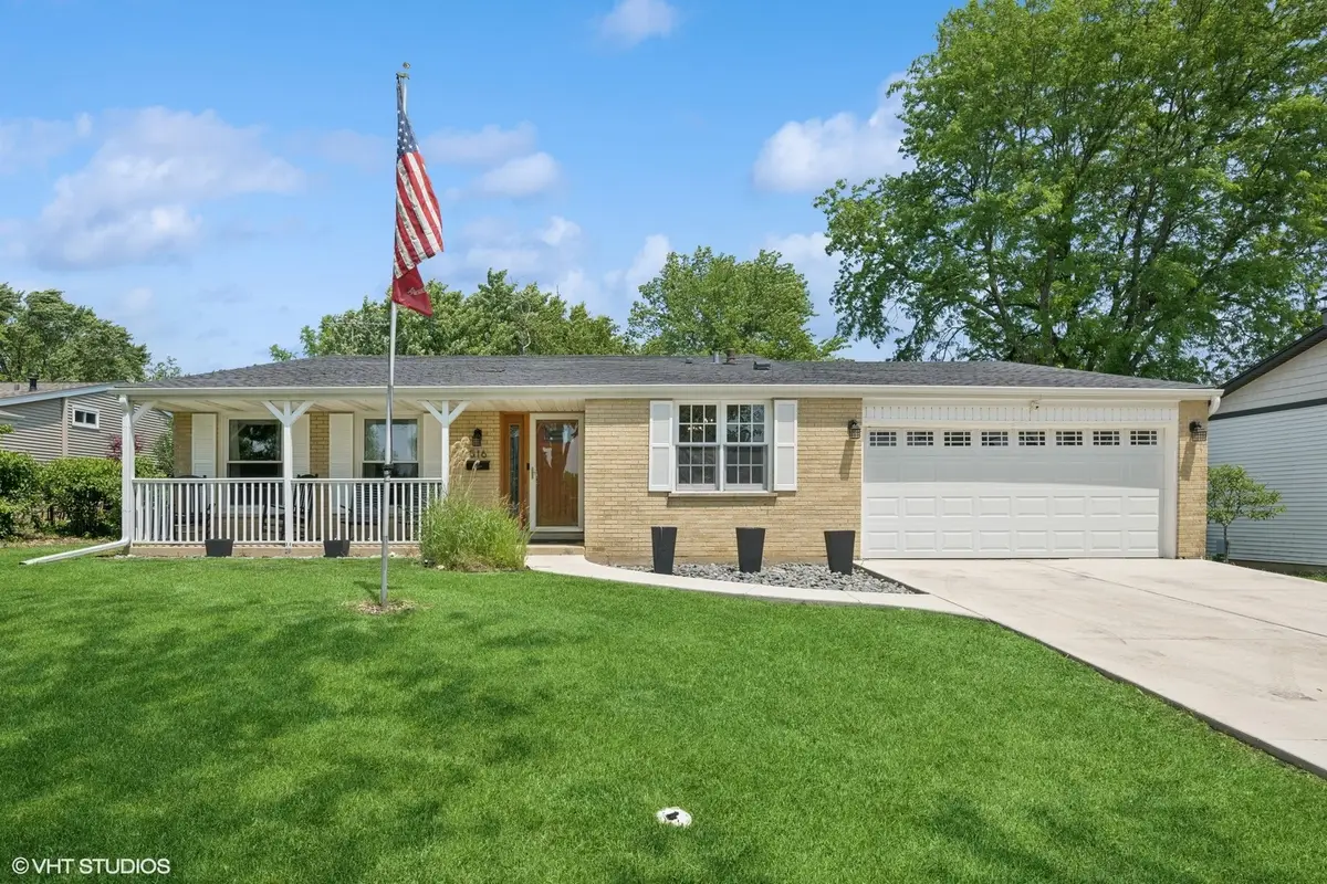516 W Weathersfield Way, Schaumburg, IL 60193 - Image #1