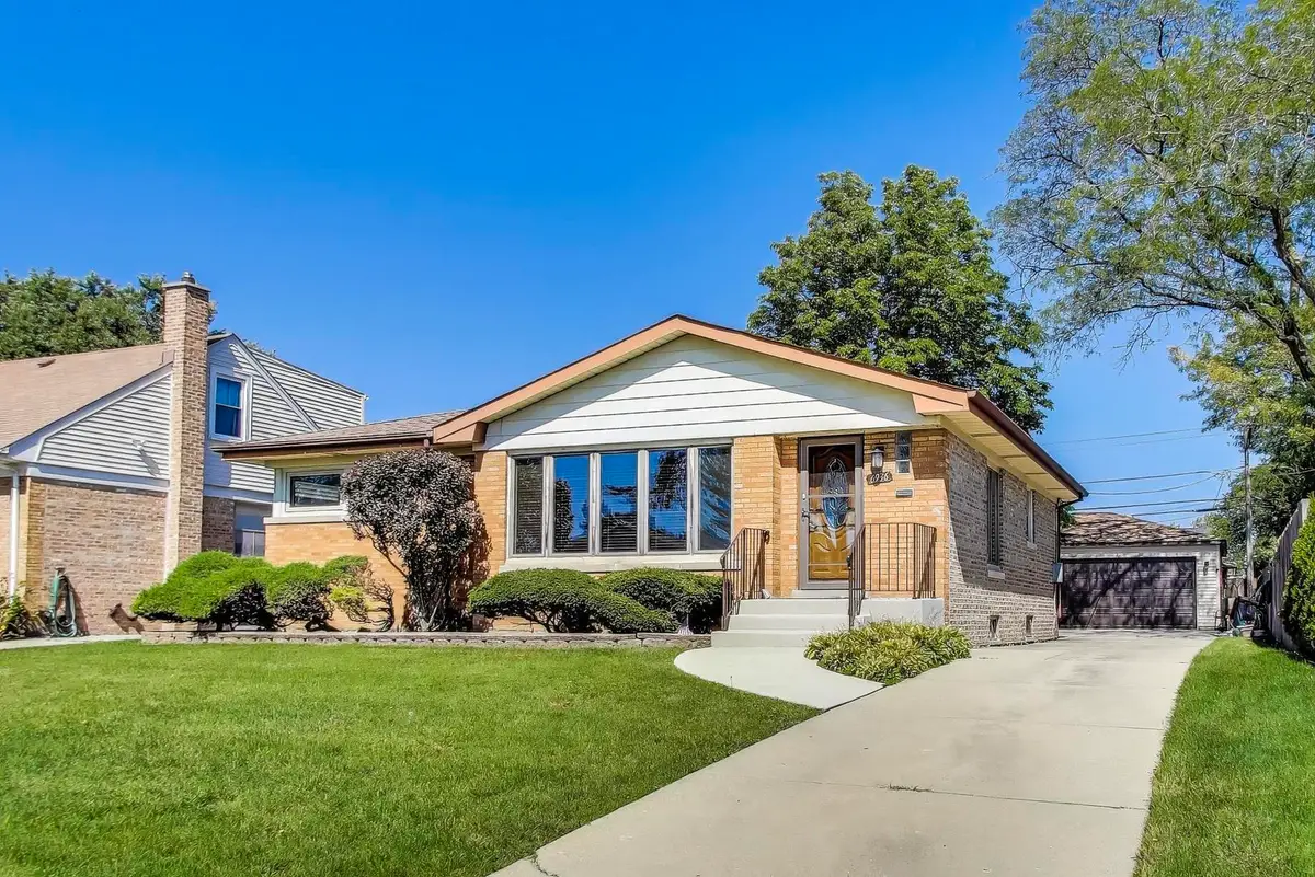 6936 W Oakton Court, Niles, IL 60714 - Image #1