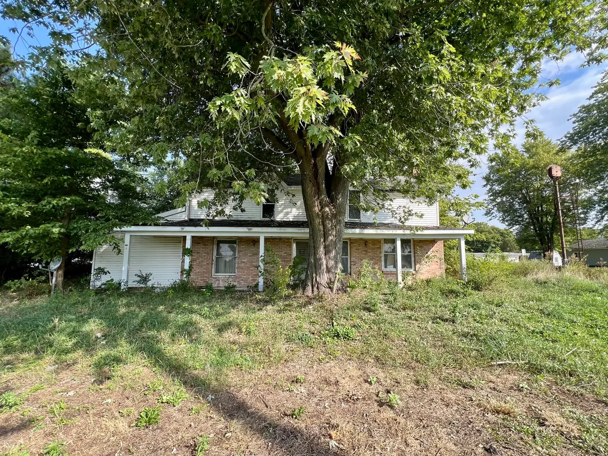 215 W Main Street, Sheldon, IL 60966 - Image #1