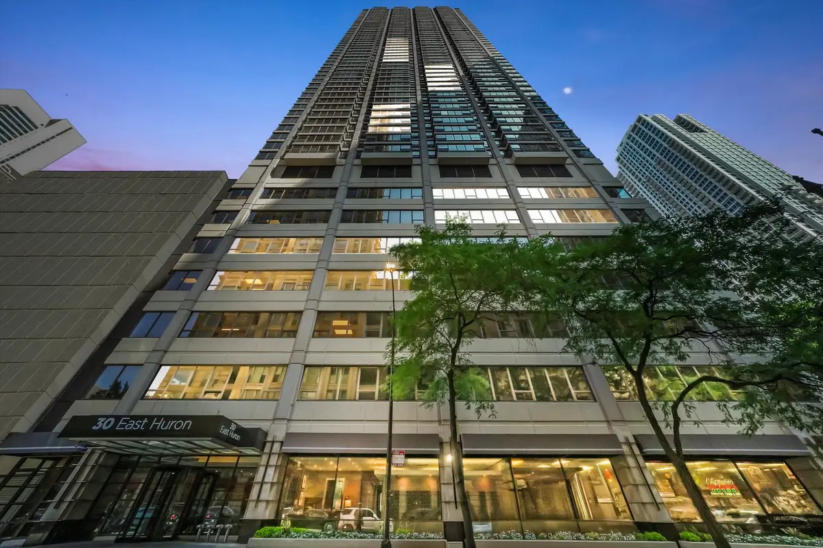 30 E Huron Street #5410, Chicago, IL 60611 - Image #1
