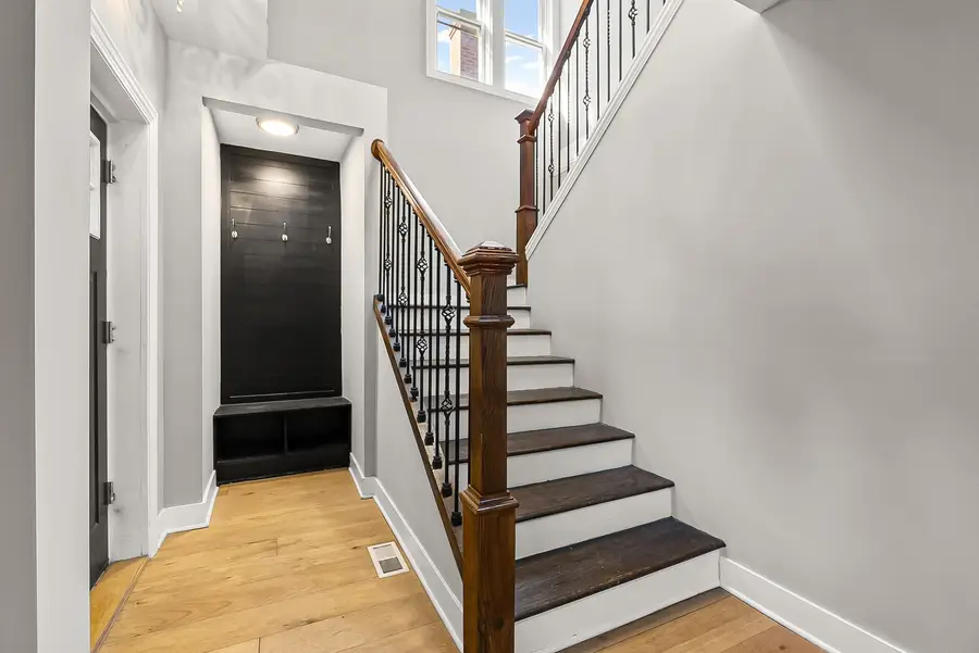 7650 S Cregier Avenue, Chicago, IL 60649 - Image #3