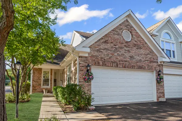 807 Fairmont Court, Des Plaines, IL 60018