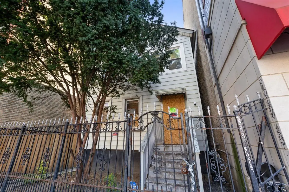 1921 W Chicago Avenue, Chicago, IL 60622 - Image #1