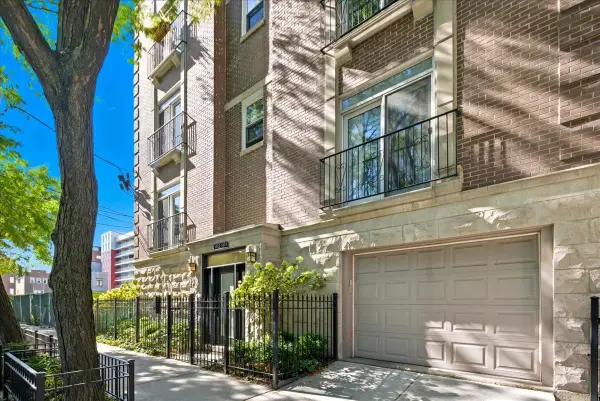 1422 N Orleans Street #4S, Chicago, IL 60610