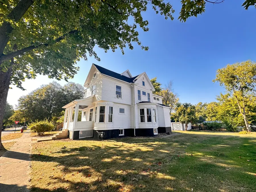 216 W Market Street, Farmer City, IL 61842 - Image #2