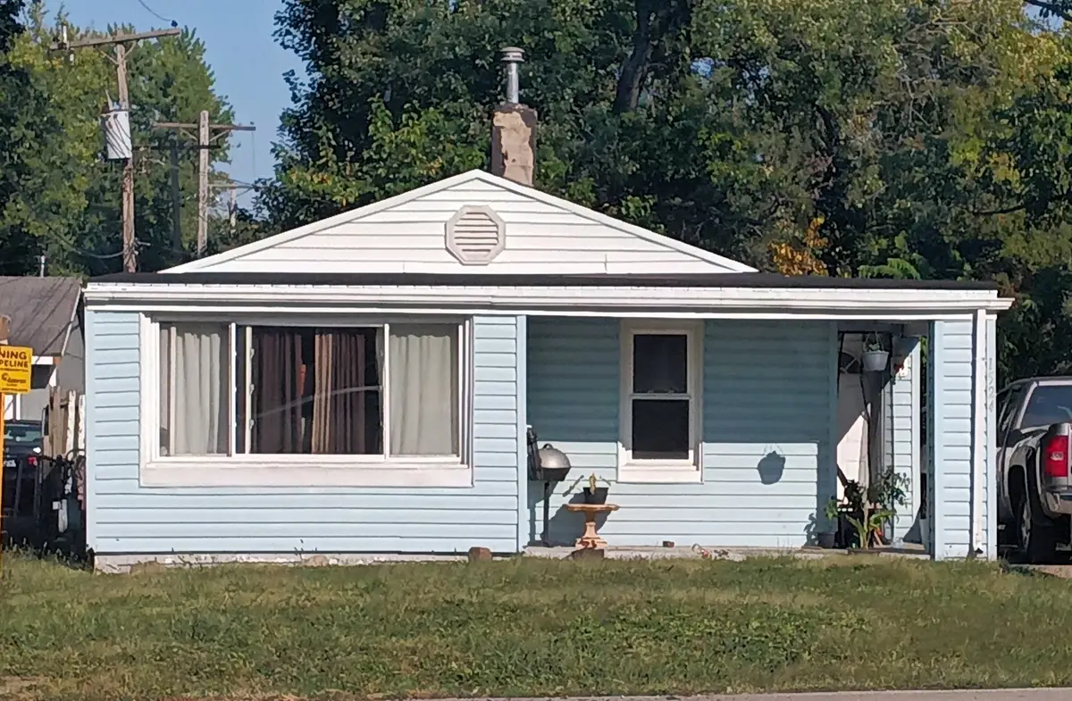 1524 N Summit Avenue, Decatur, IL 62526 - Image #1