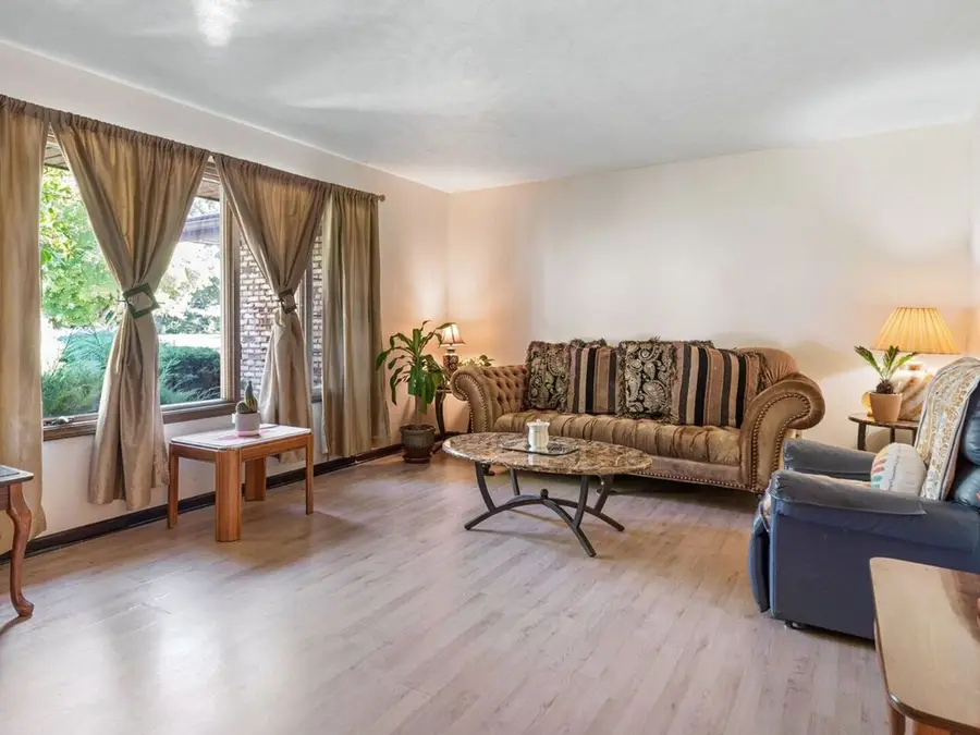 601 Fairlane Drive, Joliet, IL 60435 - Image #2