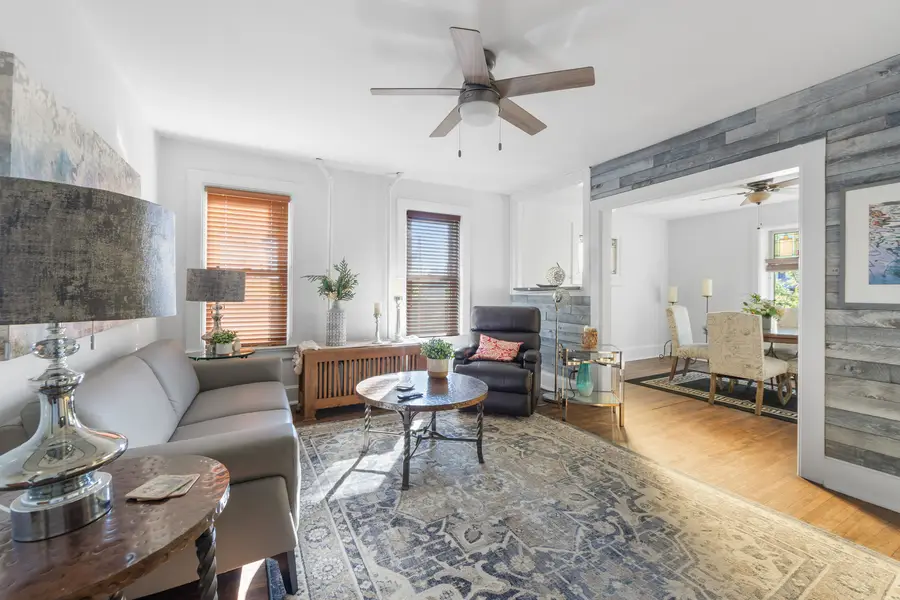 3 E Slade Street, Palatine, IL 60067 - Image #2