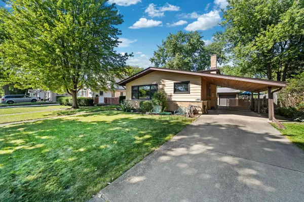 1814 Illinois Road, Northbrook, IL 60062