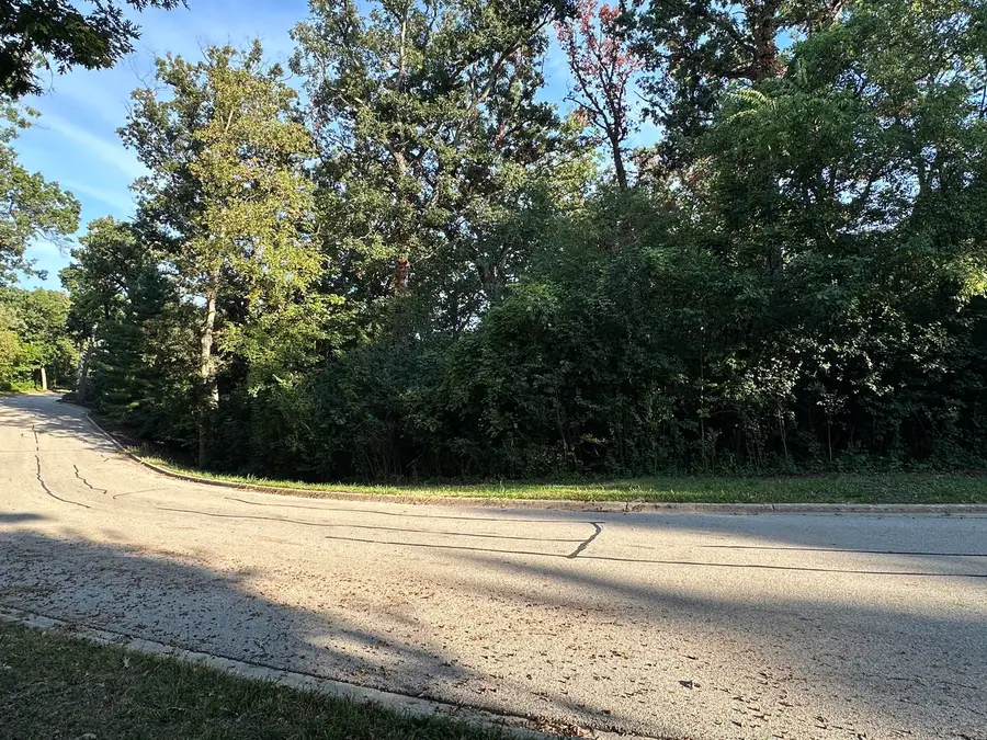 7319 Forest Oak Drive, McHenry, IL 60050 - Image #2