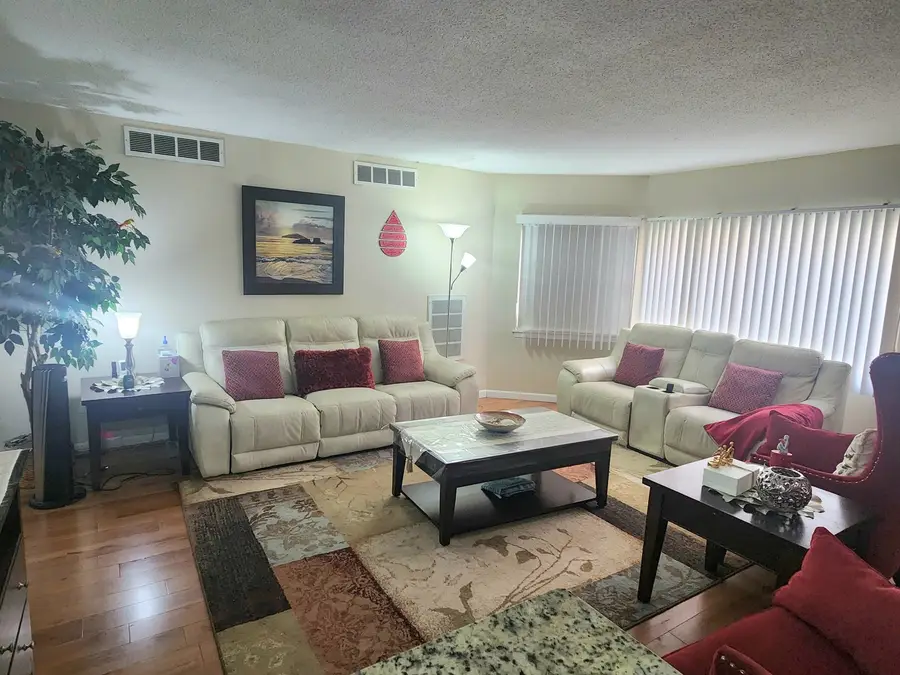 5500 Lincoln Avenue #109, Morton Grove, IL 60053 - Image #2