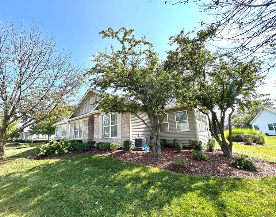 21531 Wolf Lake Way, Crest Hill, IL 60403 - Image #3