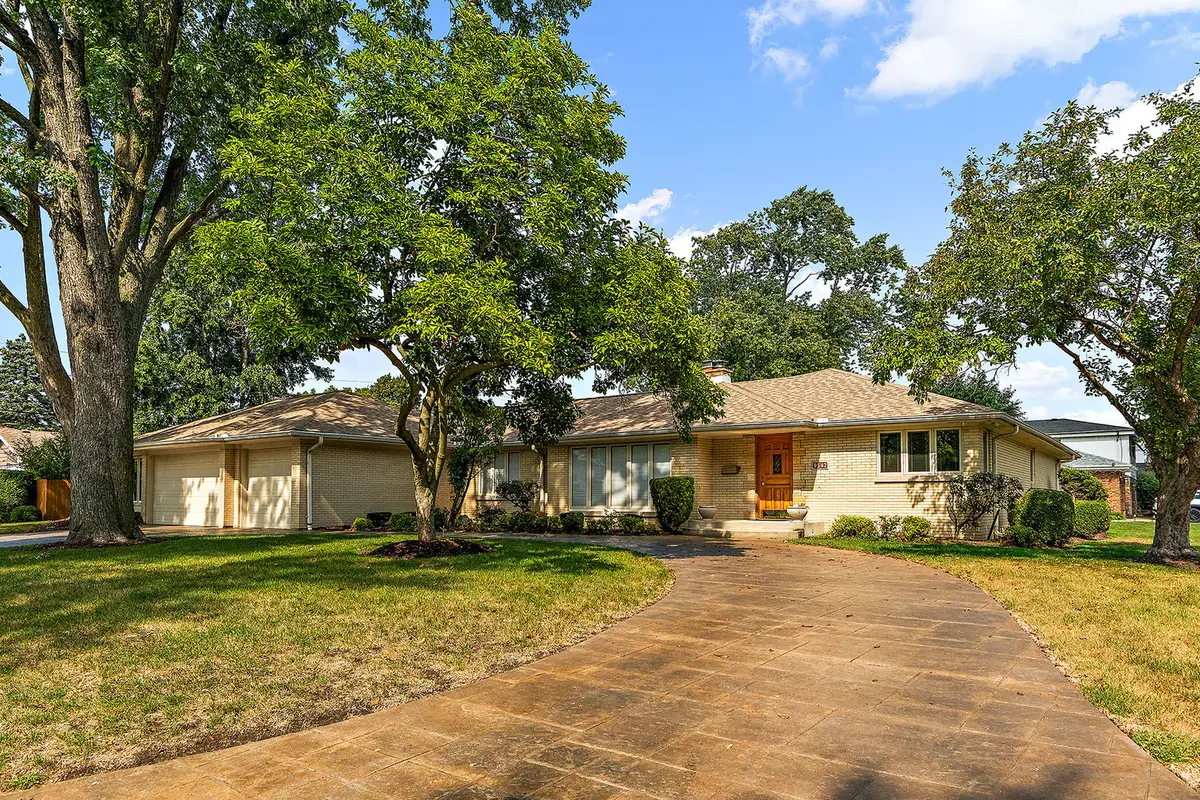 9542 Parkside Avenue, Oak Lawn, IL 60453 - #1