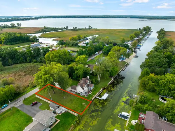 26118 W Oak Avenue, Antioch, IL 60002