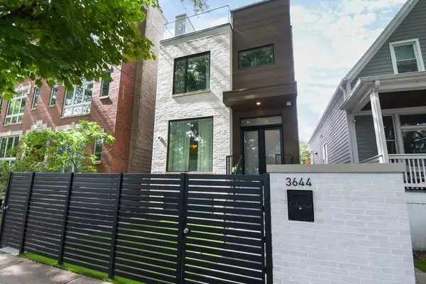3644 N Bosworth Avenue, Chicago, IL 60613