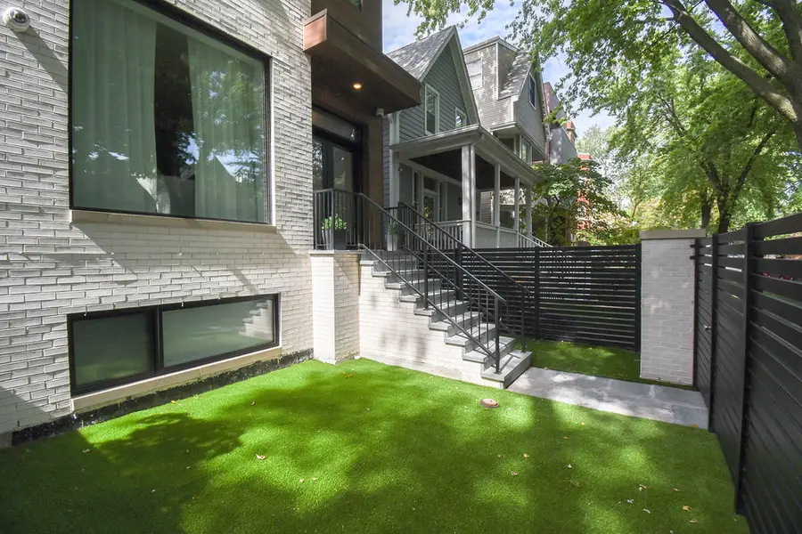 3644 N Bosworth Avenue, Chicago, IL 60613 - Image #2