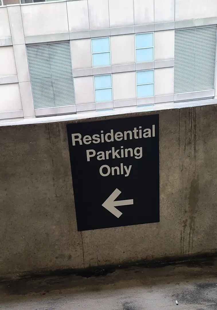 33 W Ontario Street #P11-E11, Chicago, IL 60654 - Image #2