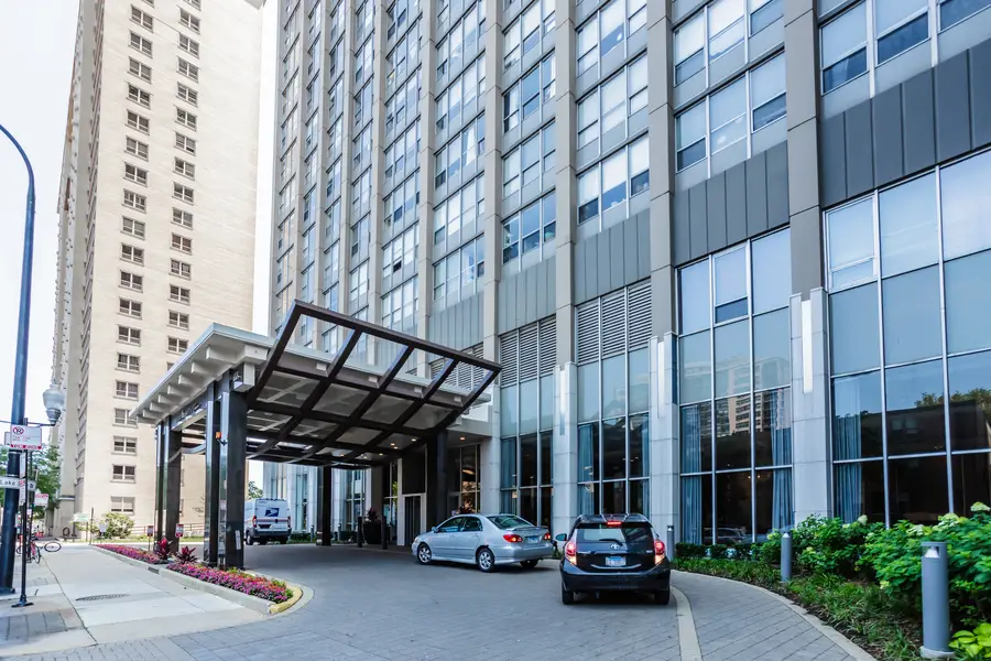 655 W Irving Park Road #1808, Chicago, IL 60613 - Image #3