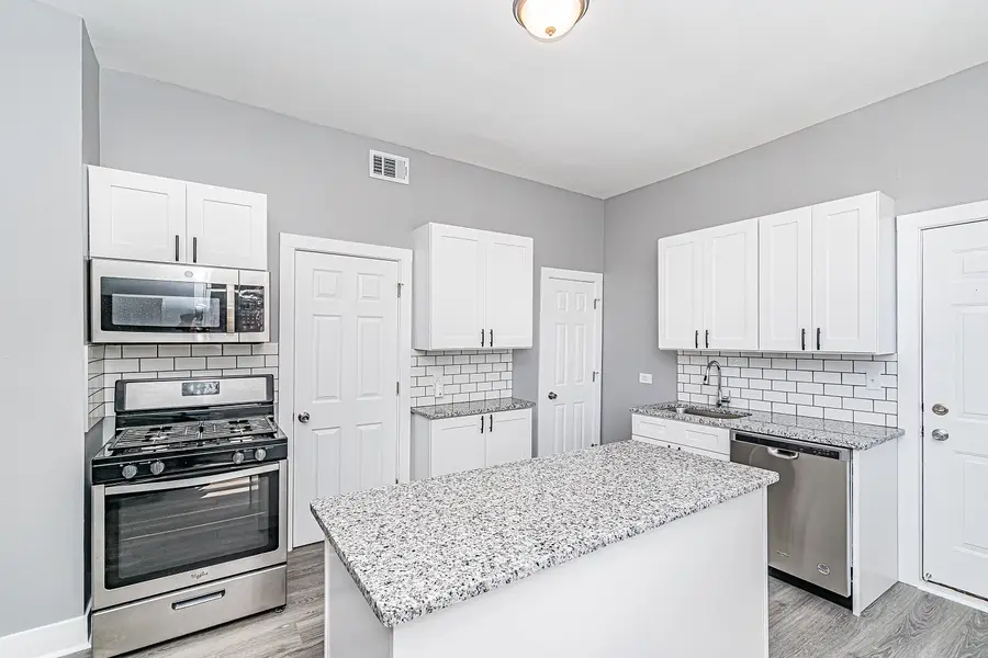 1806 N Richmond Street, Chicago, IL 60647 - Image #2