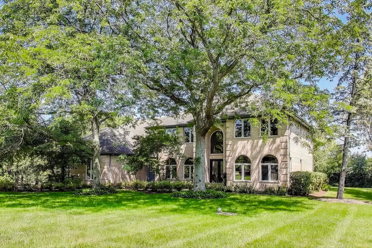 6 Steeplechase Drive, Hawthorn Woods, IL 60047 - Image #1