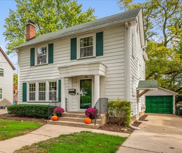 160 S Russell Avenue, Aurora, IL 60506 - #1