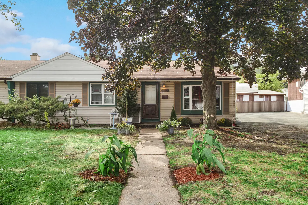 8772 S Kolmar Avenue, Hometown, IL 60456 - Image #1