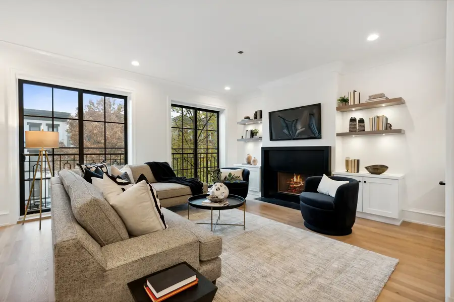 Address Withheld By Seller, Chicago, IL 60614 - #2