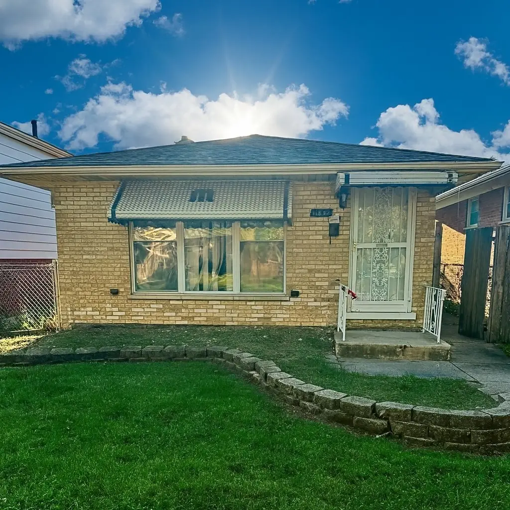11832 S Bishop Street, Chicago, IL 60643 - Image #1