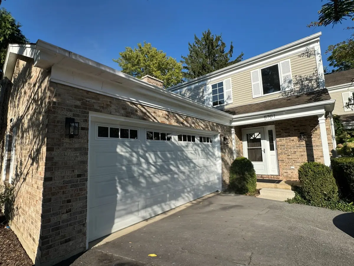 5701 Foxgate Lane, Hinsdale, IL 60521 - #1