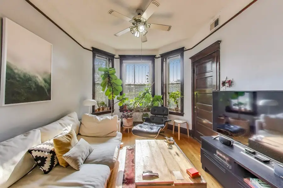 3621 N Ravenswood Avenue, Chicago, IL 60613 - Image #2