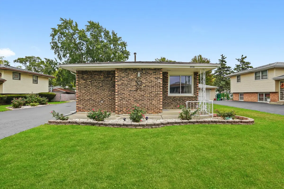 7721 Normandy Avenue, Burbank, IL 60459 - Image #1