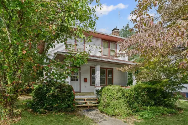 1203 S Race Street, Urbana, IL 61801