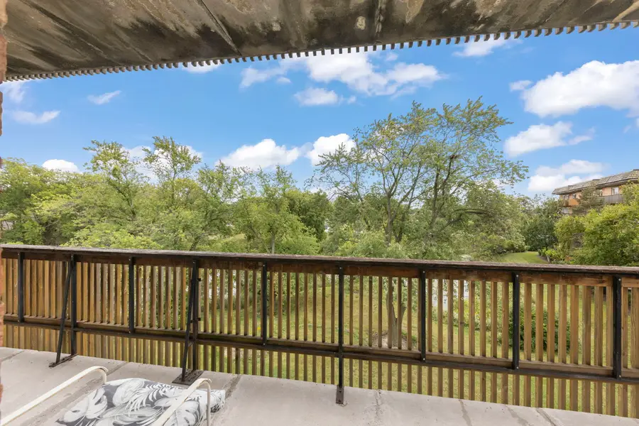 500 Redondo Drive #409, Downers Grove, IL 60516 - Image #3